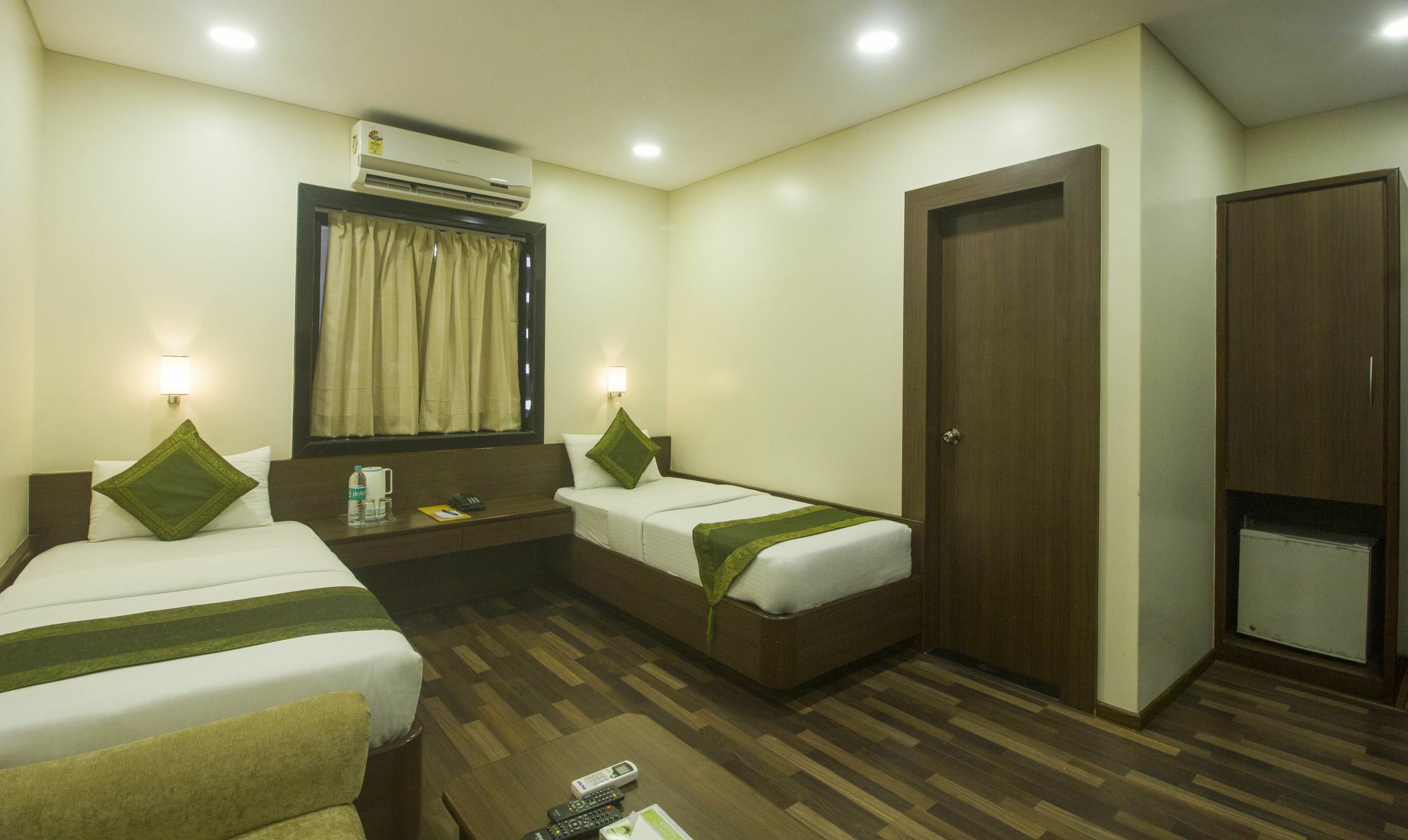 Treebo Trend Rosewood Mumbai Exterior foto