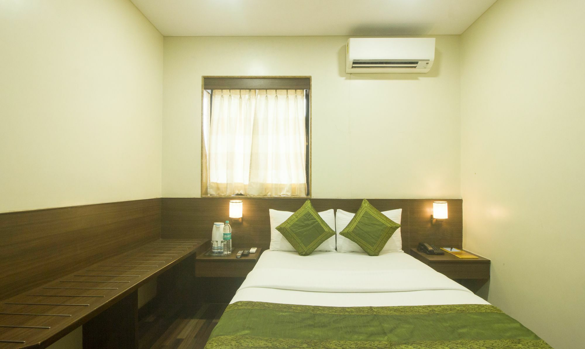 Treebo Trend Rosewood Mumbai Exterior foto